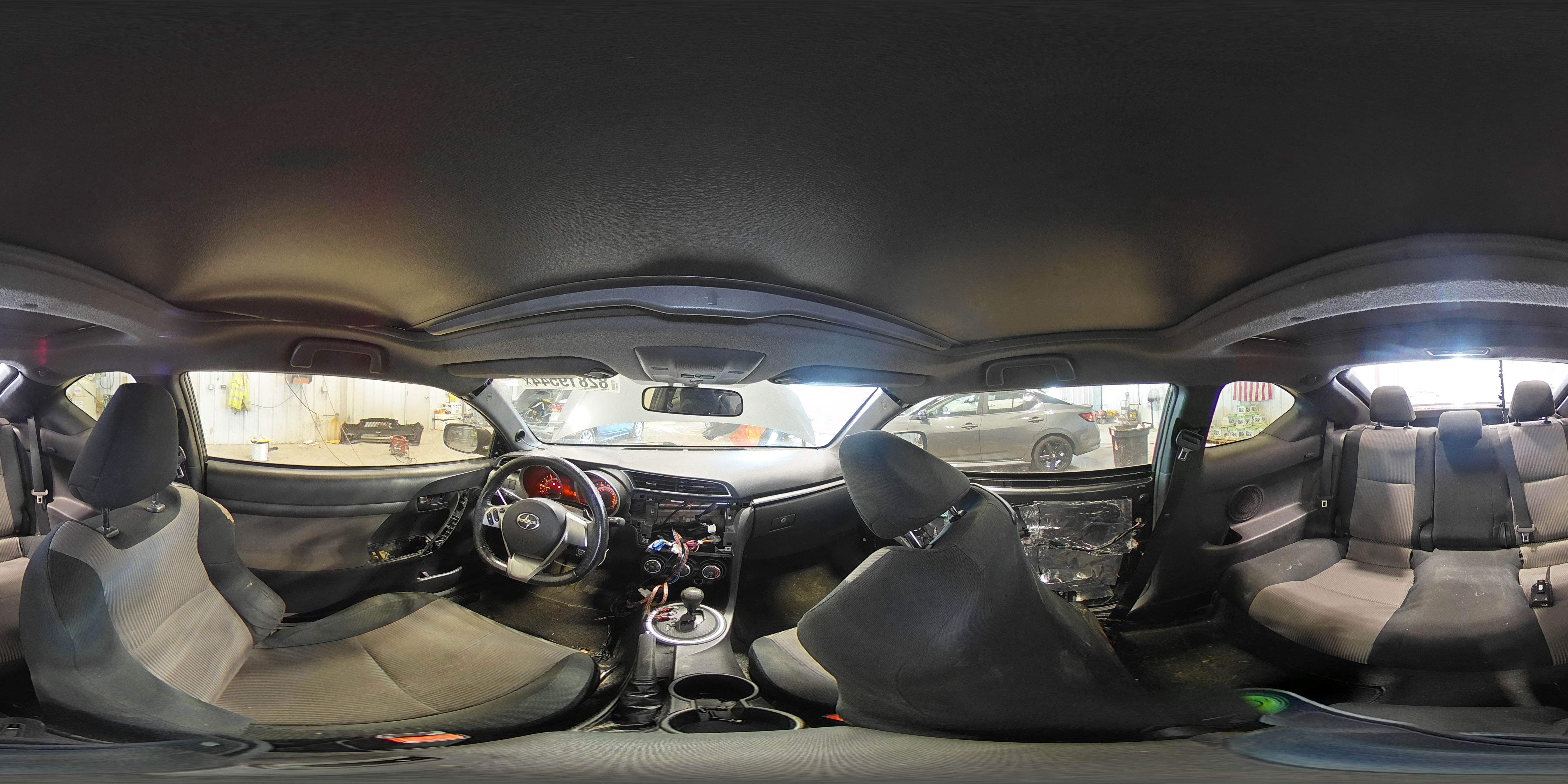 2015 Scion tC - Image 13