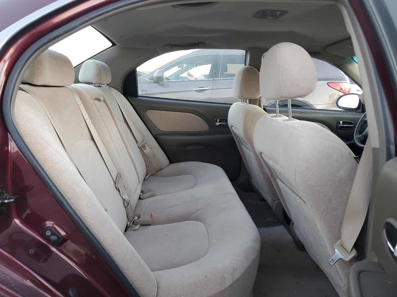 2002 Hyundai Sonata - Image 10