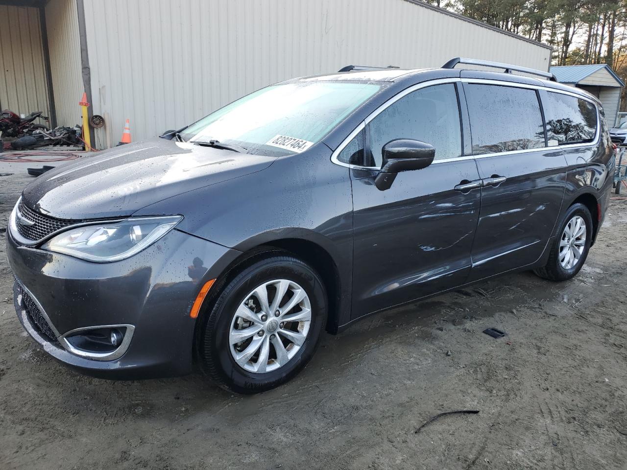 VIN 2C4RC1FGXJR102907 2018 CHRYSLER PACIFICA no.1