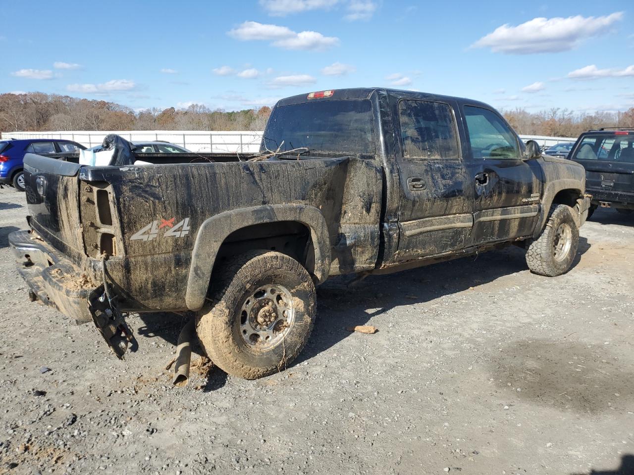 2006 Chevrolet Silverado - Image 3