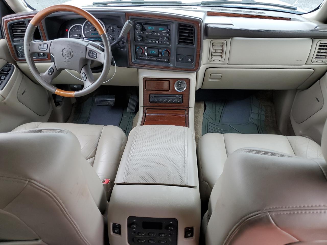 2003 Cadillac Escalade Luxury VIN: 1GYEC63T93R208177 Lot: 83894424