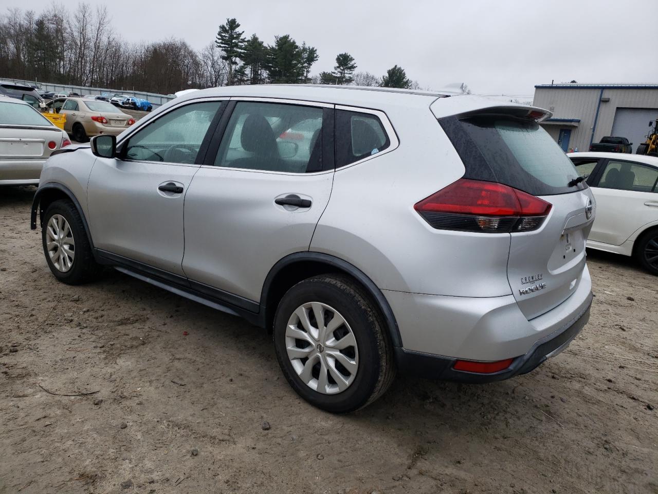 VIN KNMAT2MV2KP535242 2019 NISSAN ROGUE no.2