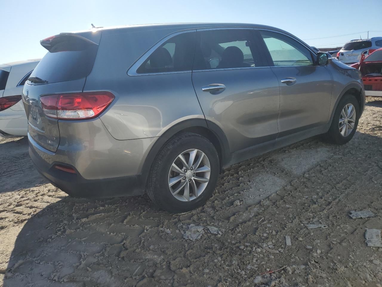 2018 Kia Sorento - Image 3