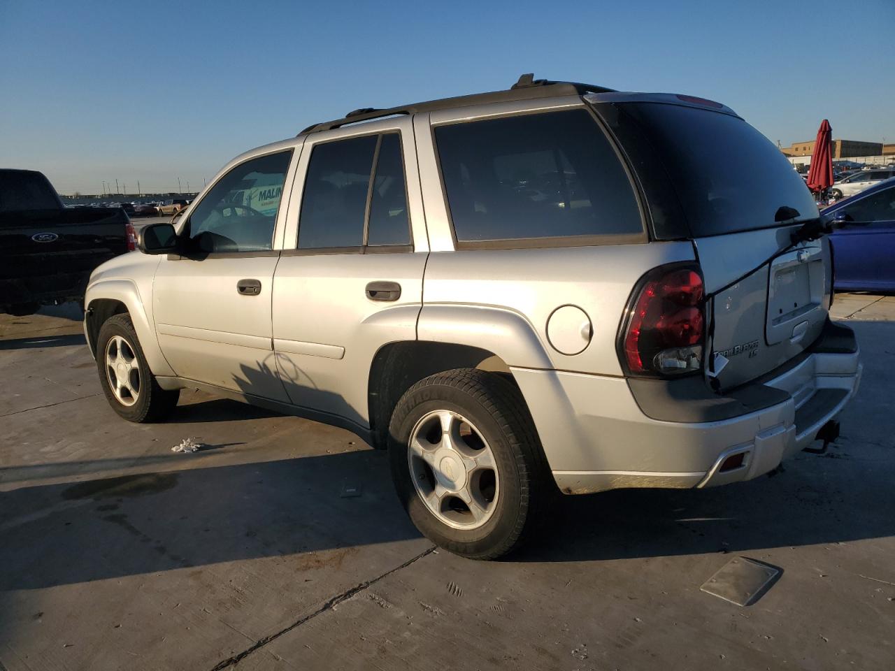 2007 Chevrolet TrailBlazer - Image 2