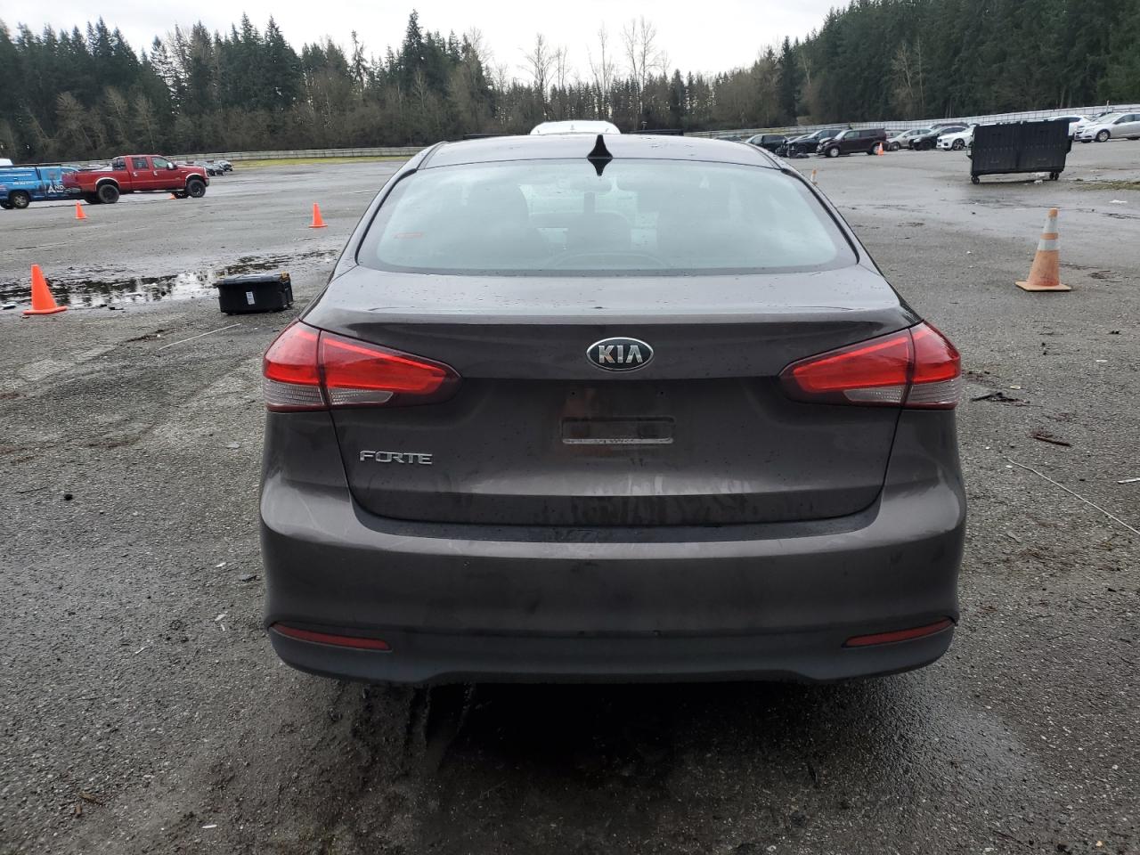 VIN 3KPFK4A71JE168519 2018 KIA FORTE no.6