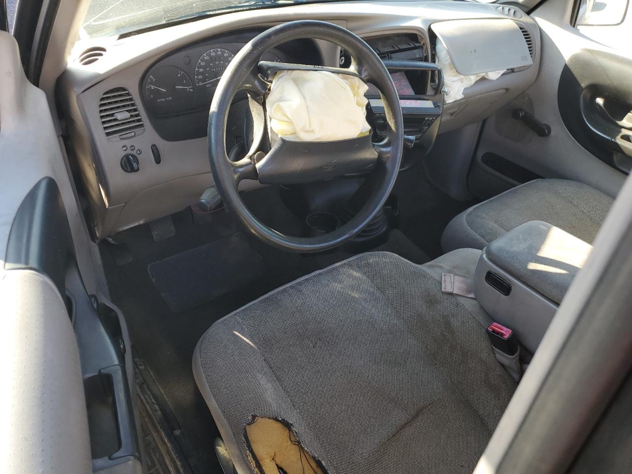 2000 Ford Ranger - Image 8
