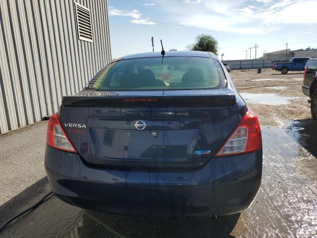 Sedans NISSAN VERSA 2014 Granatowy