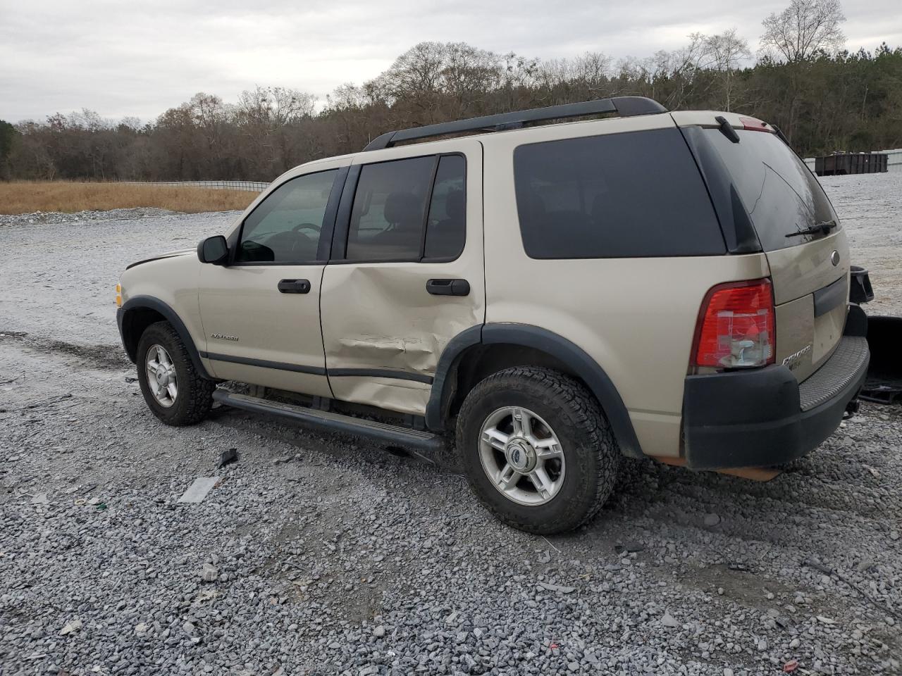 2005 Ford Explorer - Image 2