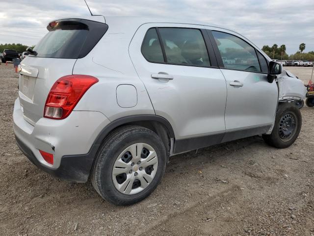 Parquets CHEVROLET TRAX 2017 Srebrny