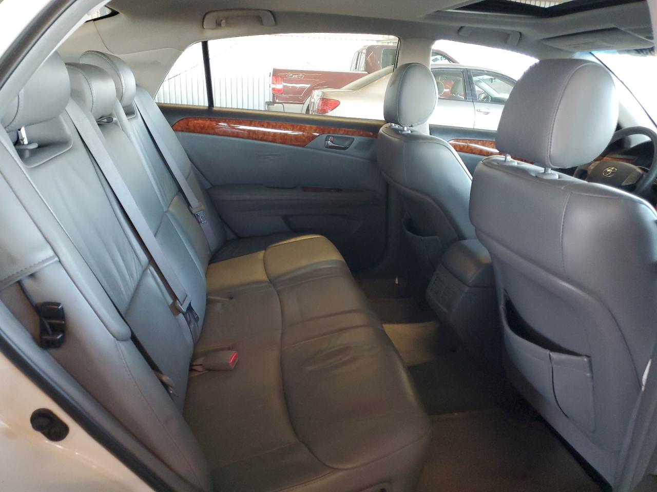 2006 Toyota Avalon - Image 10