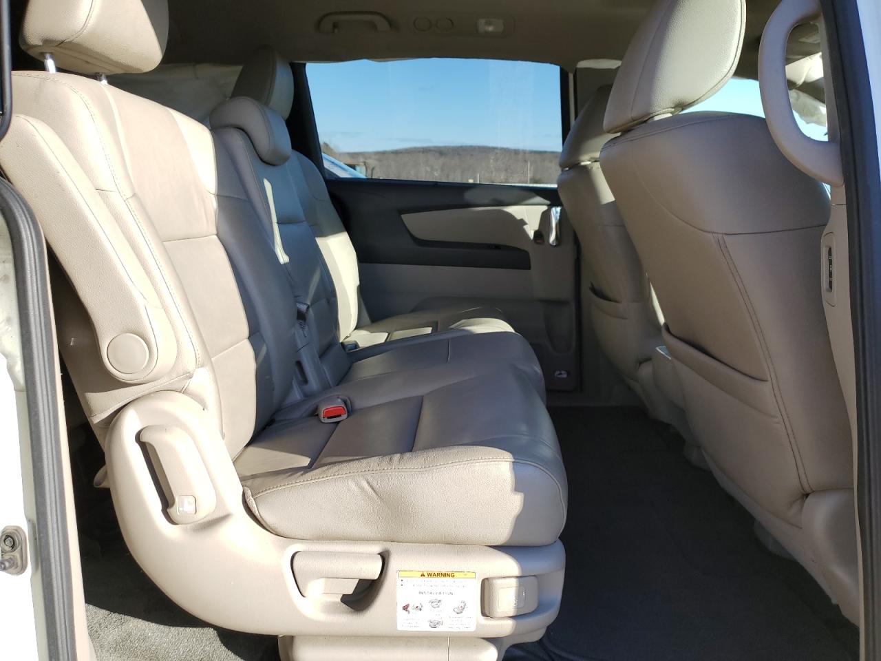 2016 Honda Odyssey - Image 11