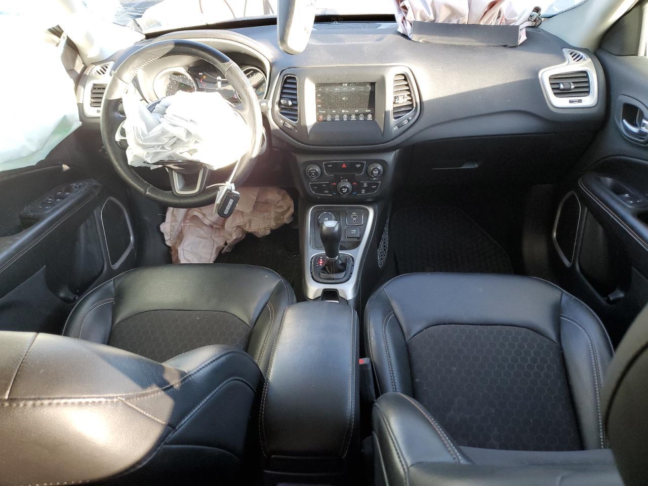 2019 Jeep Compass - Image 8