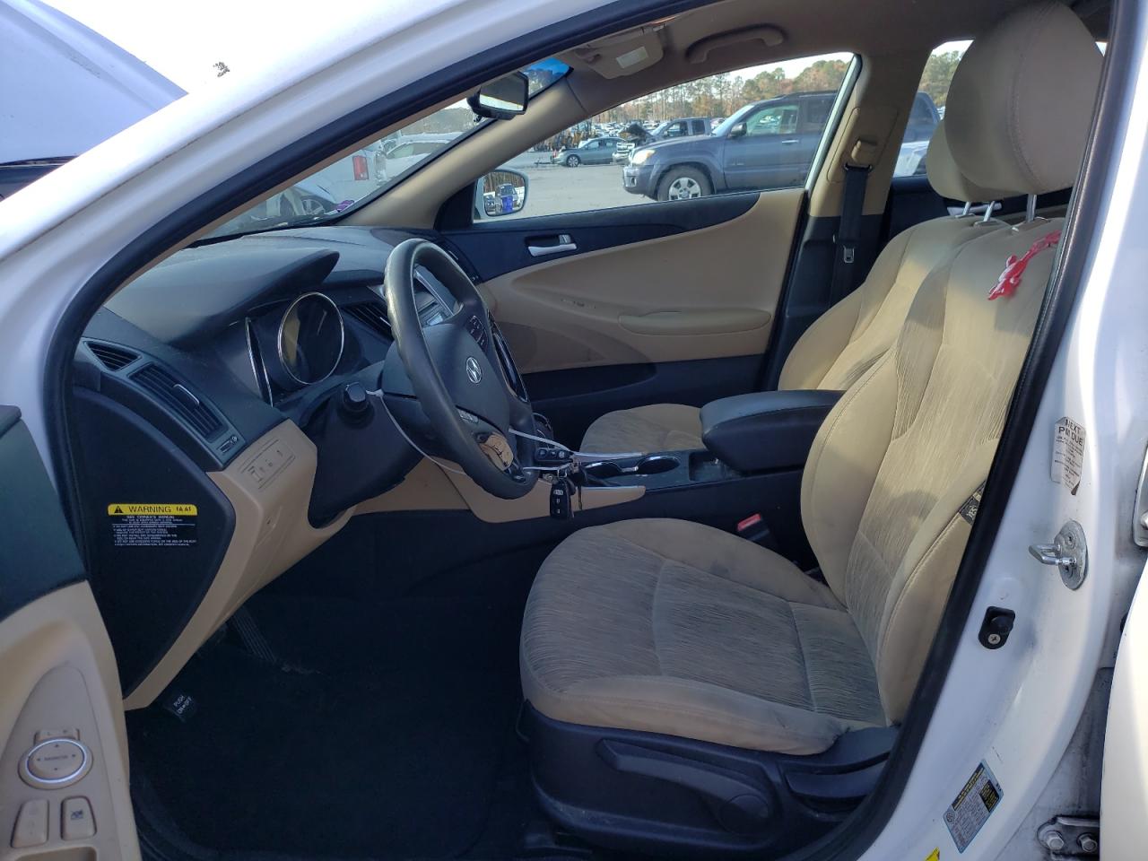2012 Hyundai Sonata - Image 7