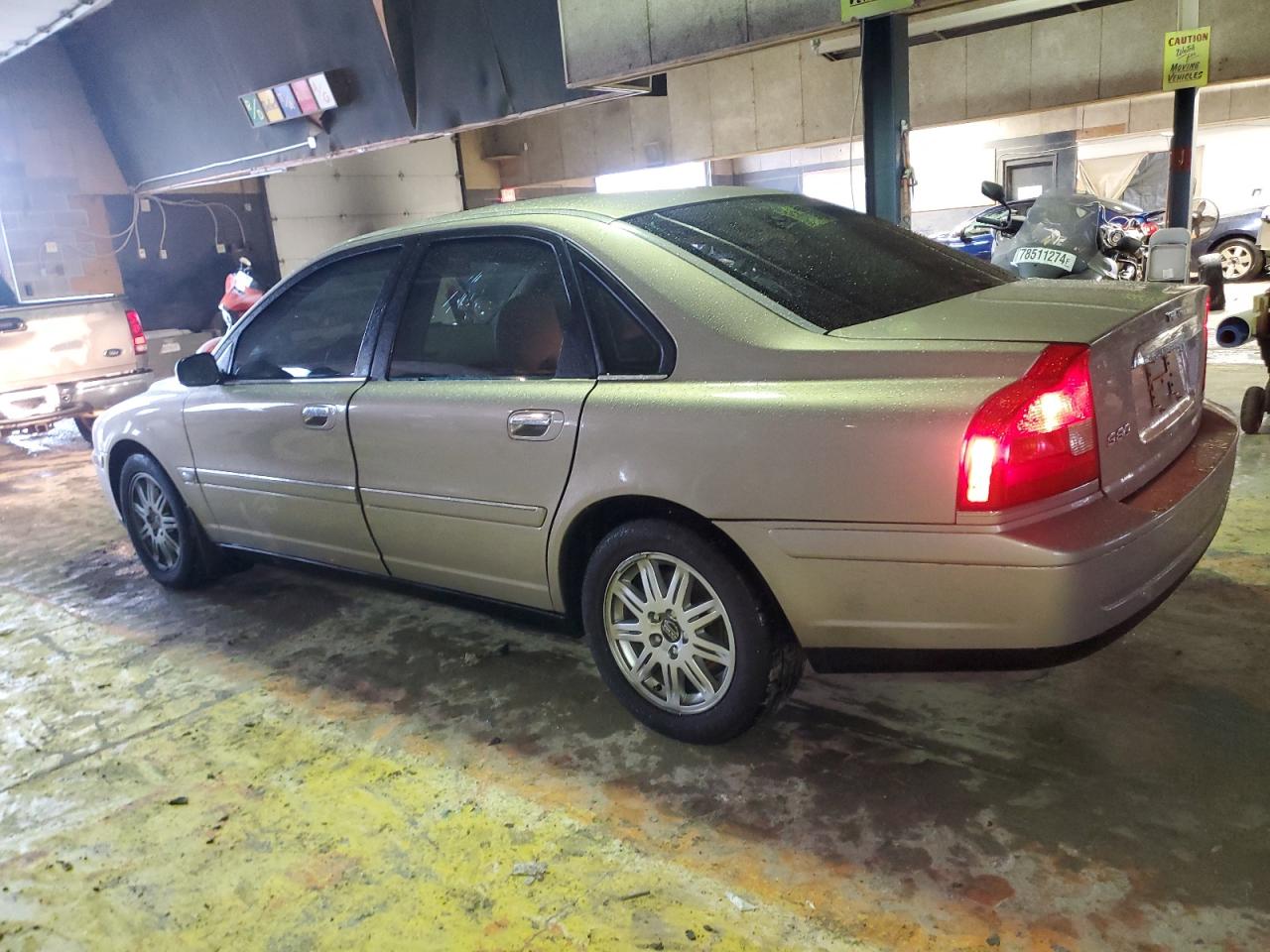 2005 Volvo S80 - Image 2