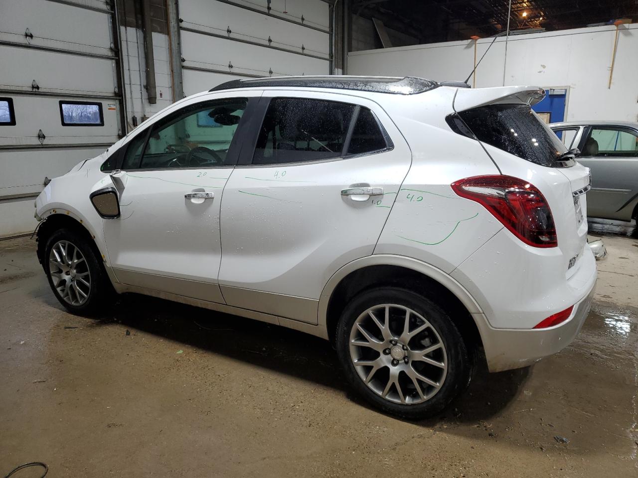 KL4CJ2SB2JB635516 2018 BUICK ENCORE - Image 2