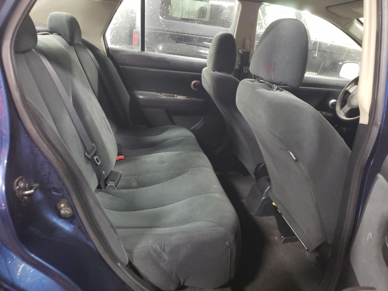 2011 Nissan Versa - Image 10