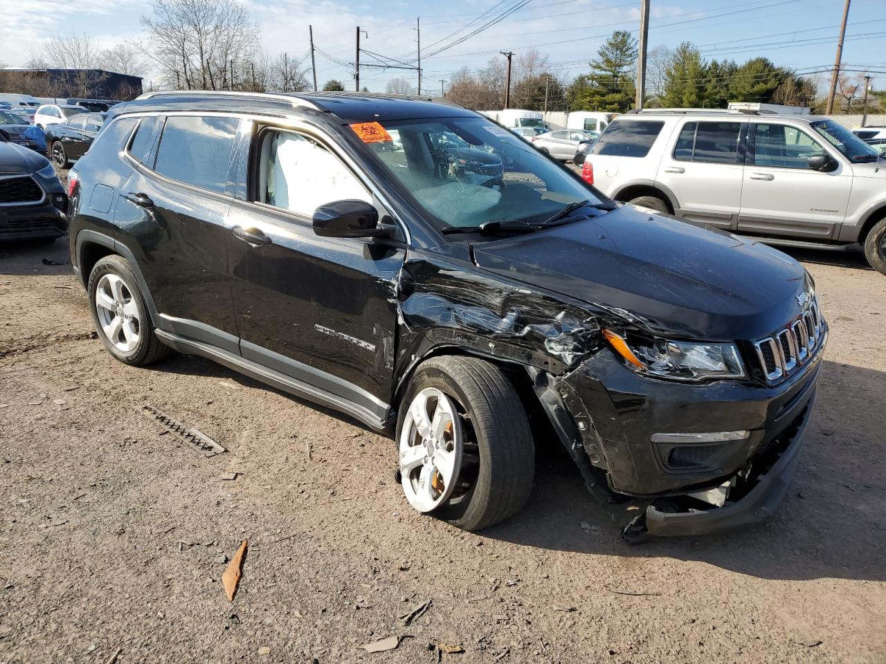 VIN 3C4NJDBB2JT484329 2018 JEEP COMPASS no.4