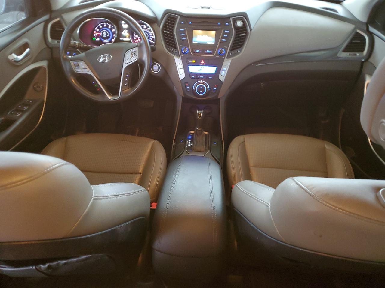 2016 Hyundai Santa Fe - Image 8