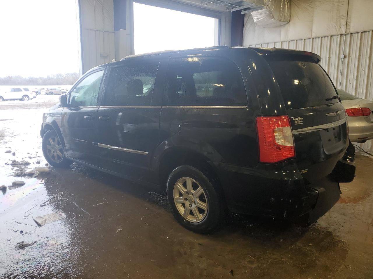 2011 Chrysler Town & Country - Image 2