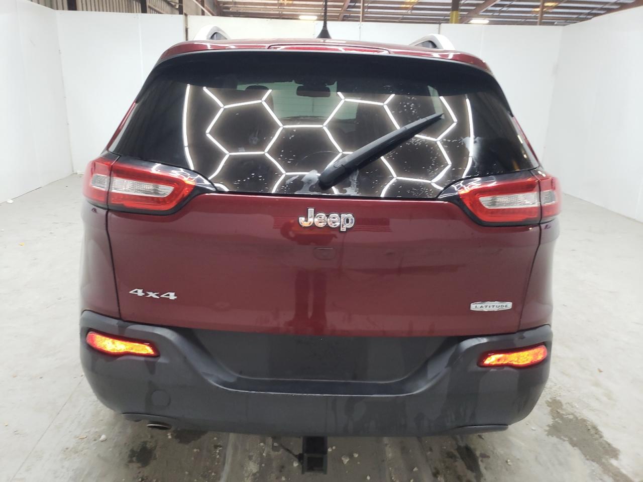 2018 Jeep Cherokee Latitude Plus VIN: 1C4PJMLBXJD617268 Lot: 81360194