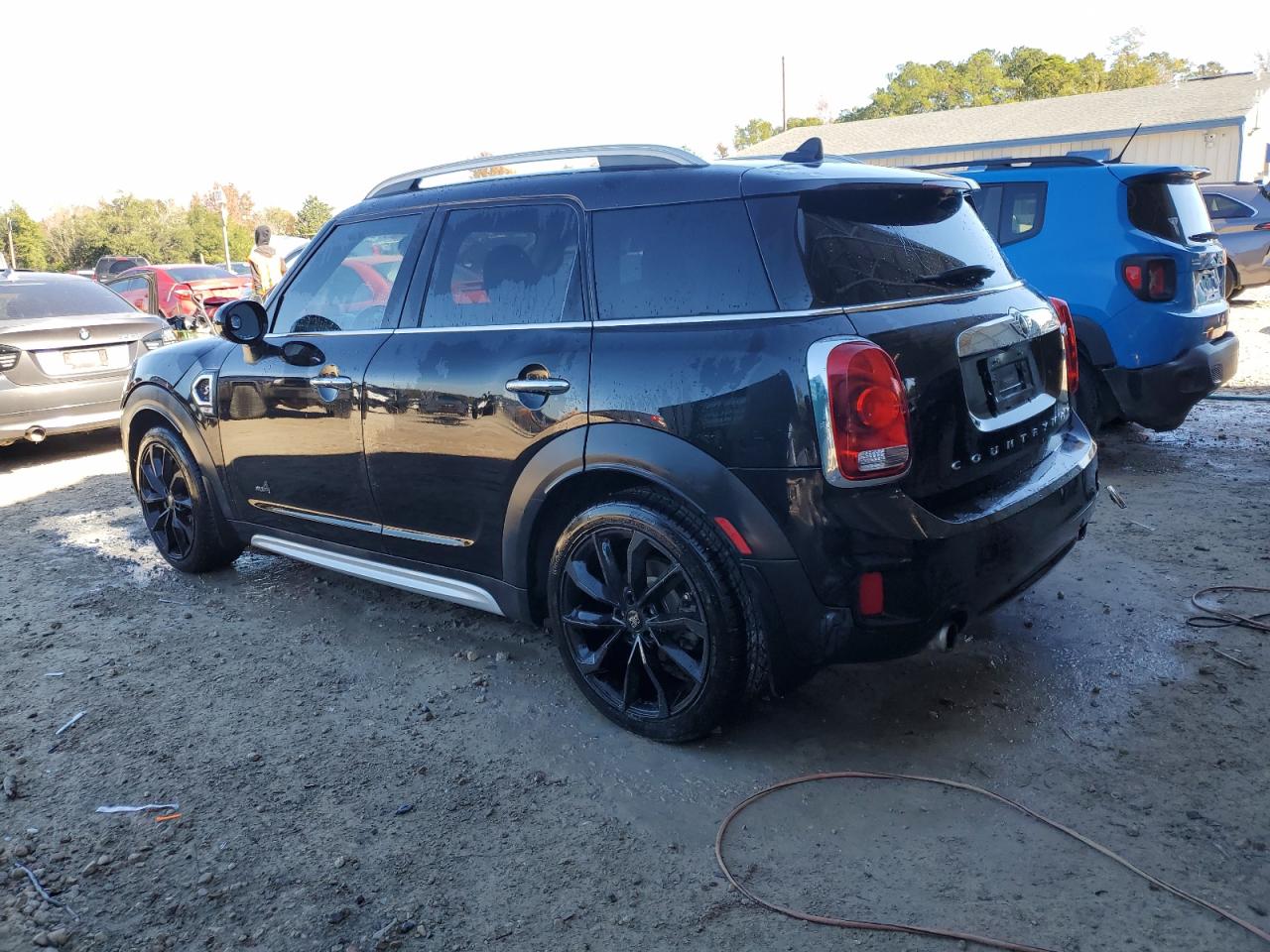 VIN WMZYT5C3XJ3E62520 2018 MINI COOPER no.2