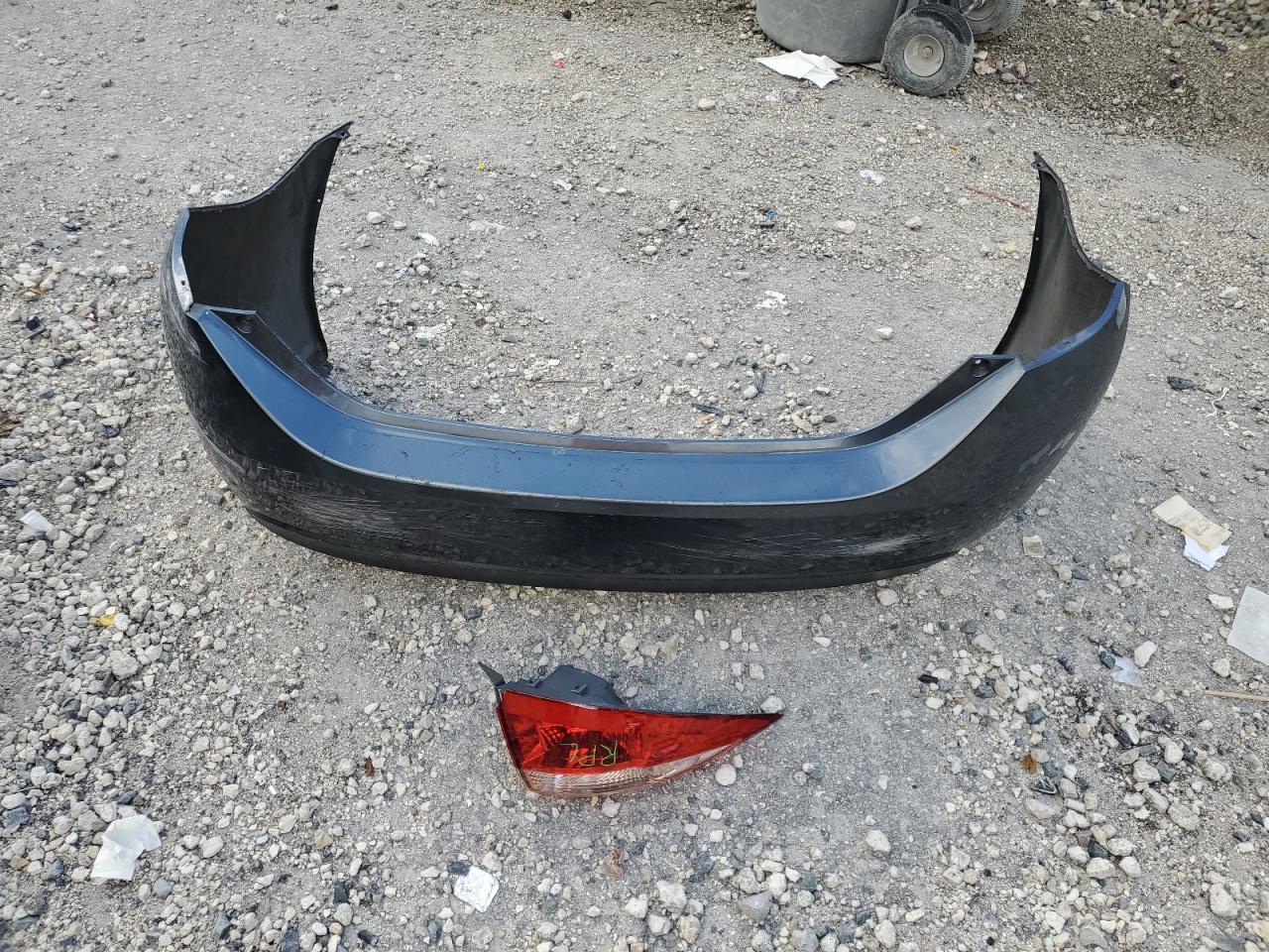 2017 Toyota Corolla L VIN: 5YFBURHE4HP725460 Lot: 85598864