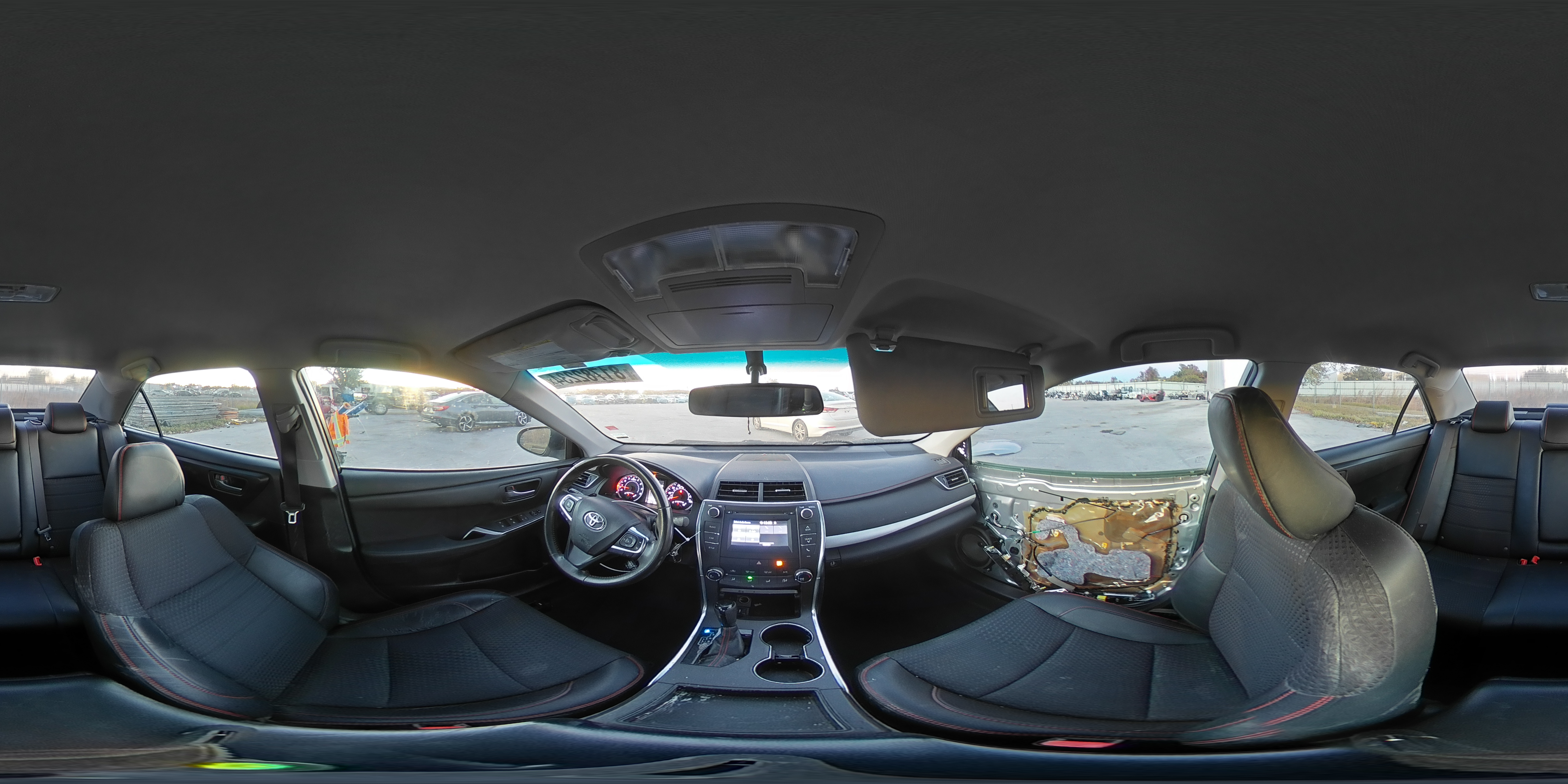 2015 Toyota Camry - Image 15