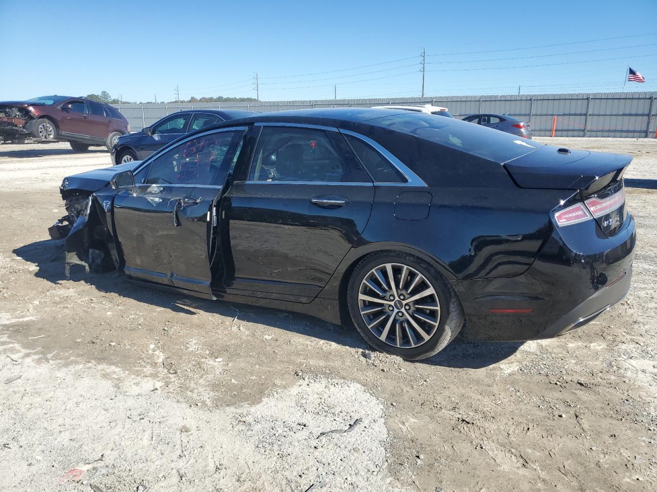 2018 Lincoln MKZ - Image 2