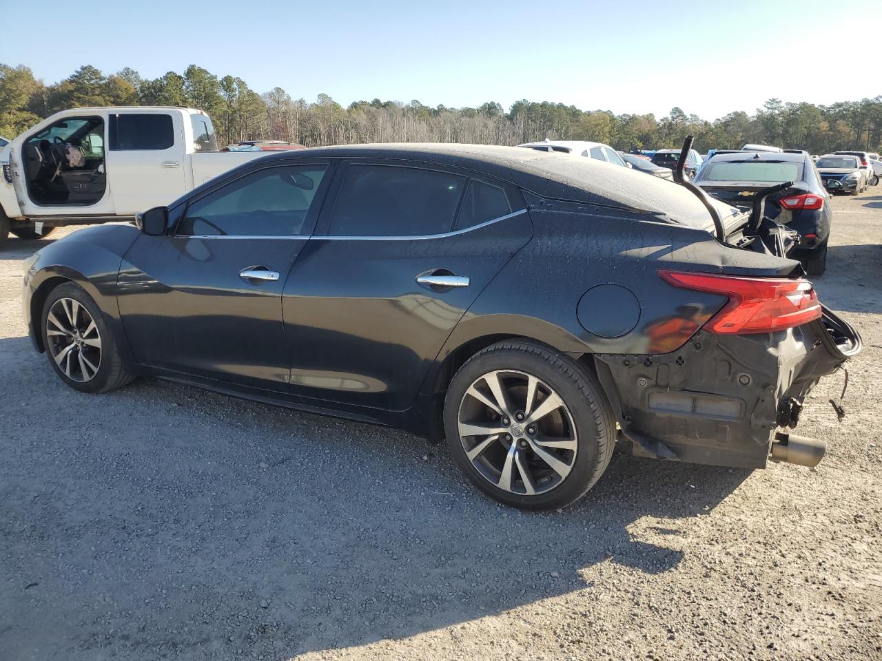 2017 Nissan Maxima - Image 2