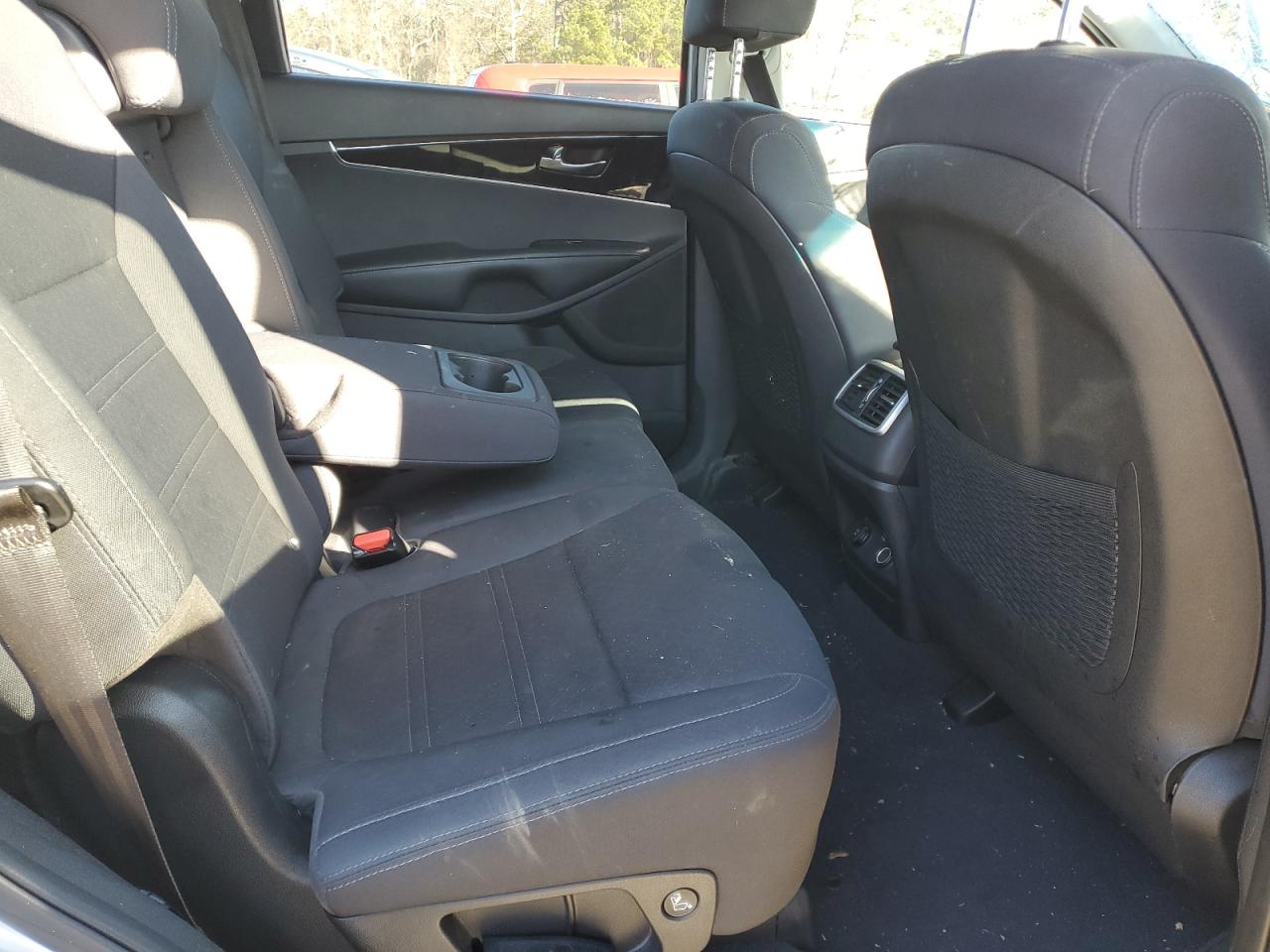 2020 Kia Sorento - Image 11