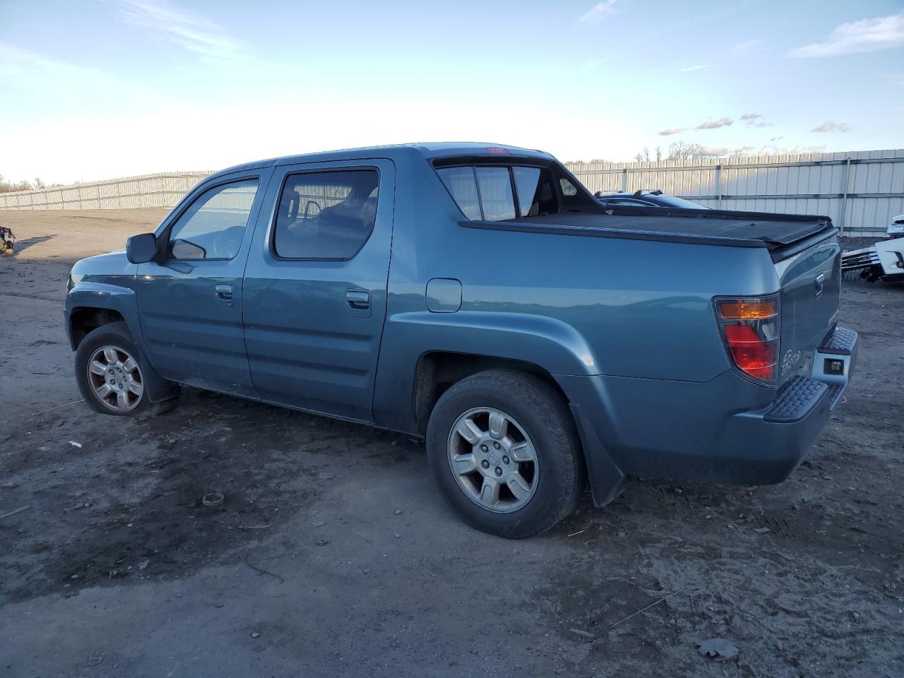 2006 Honda Ridgeline - Image 2