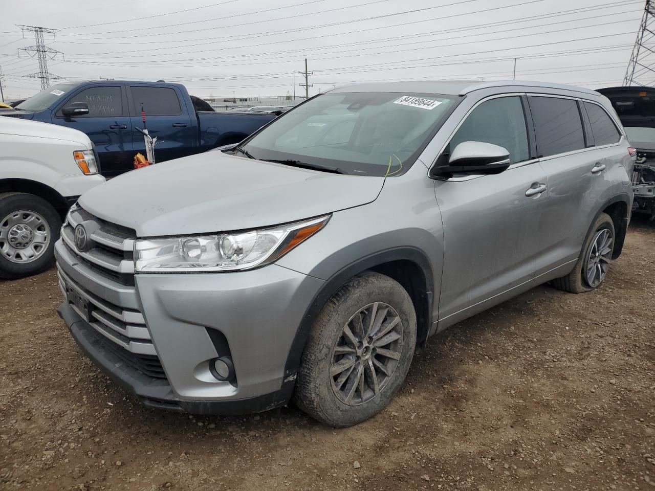 2017 Toyota Highlander - Image 1