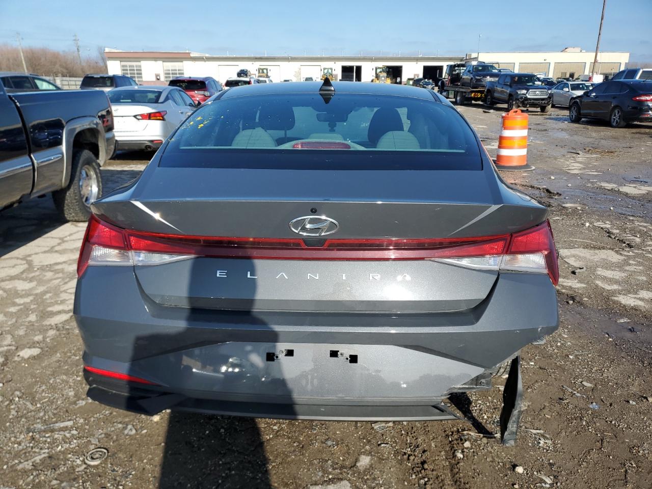 2023 Hyundai Elantra - Image 6