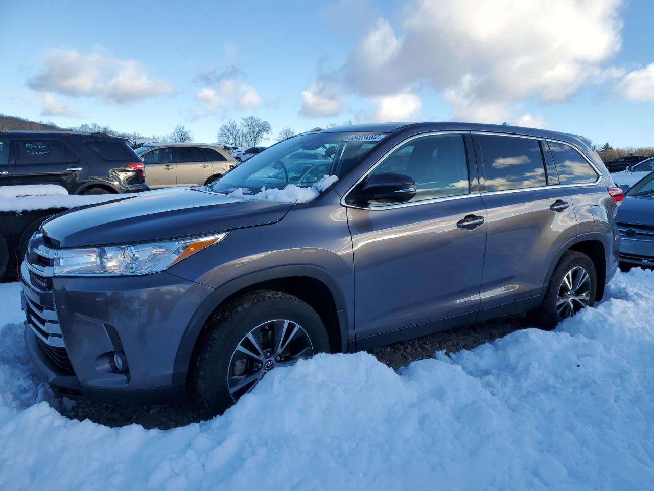 2019 Toyota Highlander - Image 1