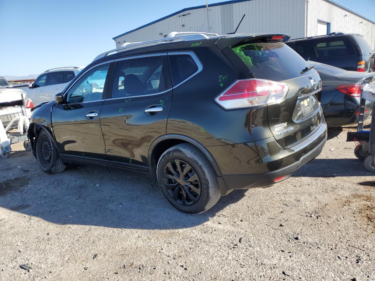 2016 Nissan Rogue - Image 2