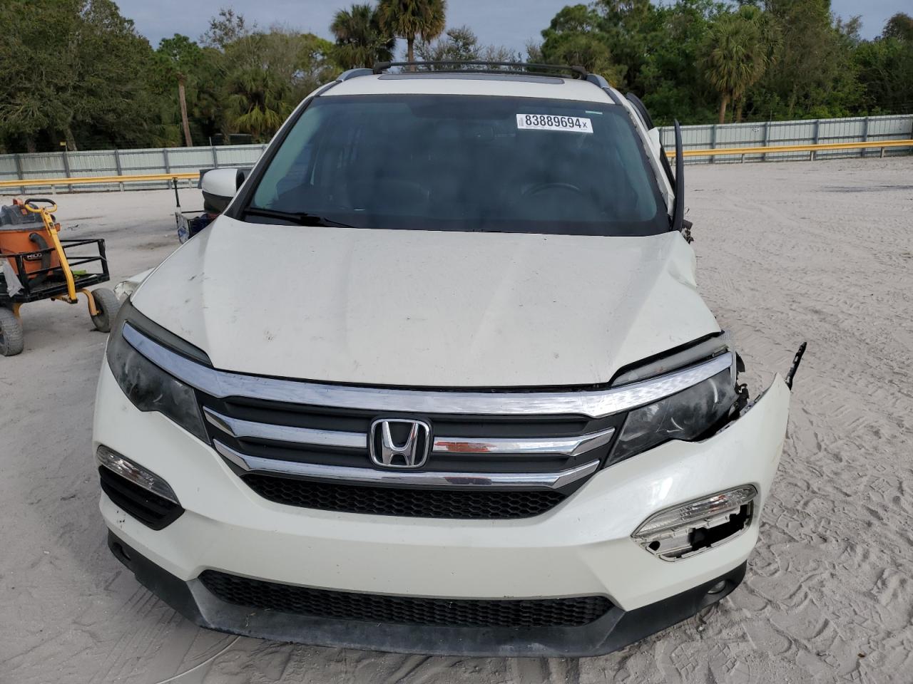 2017 Honda Pilot - Image 5
