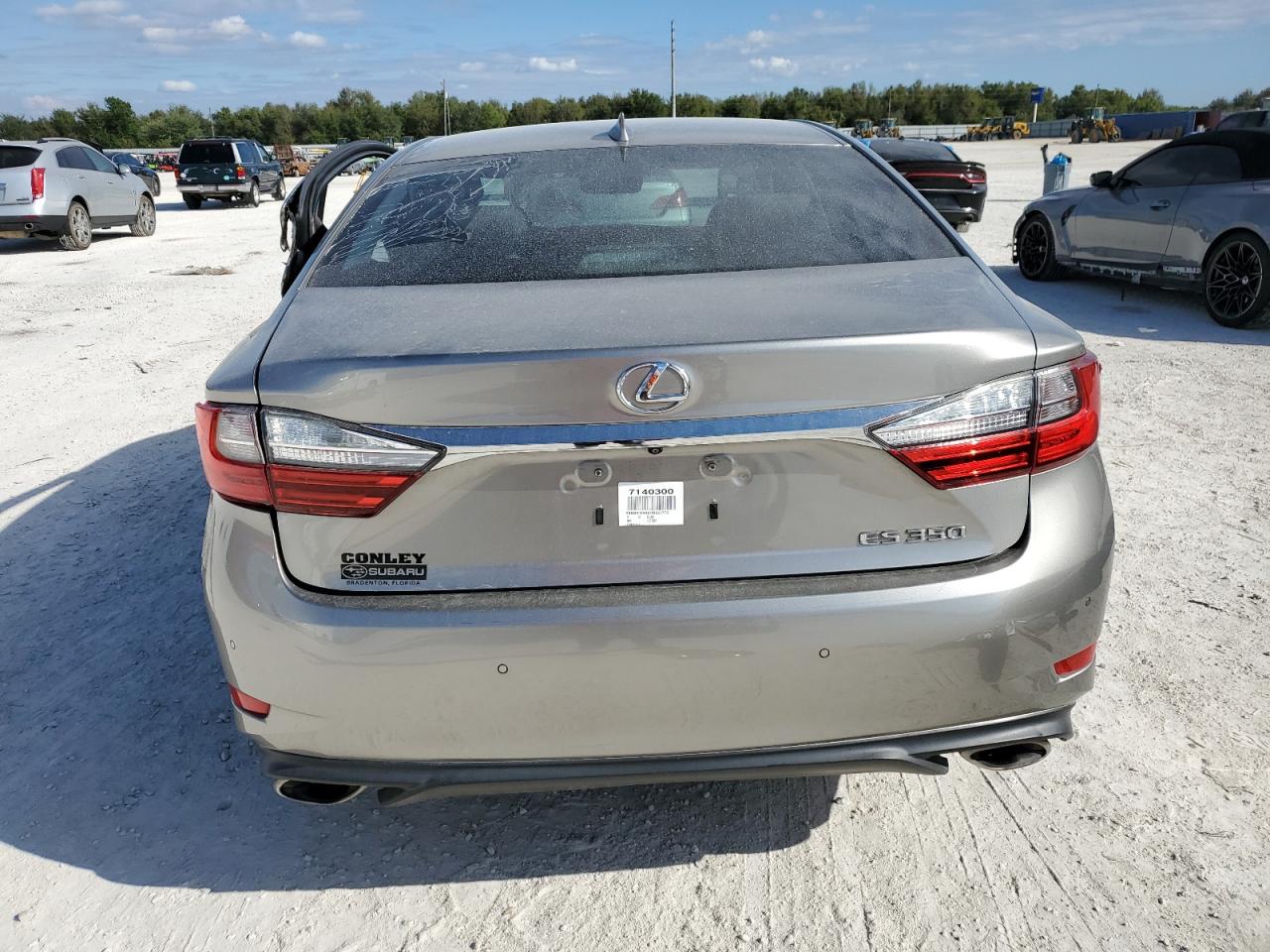 2017 Lexus ES - Image 6