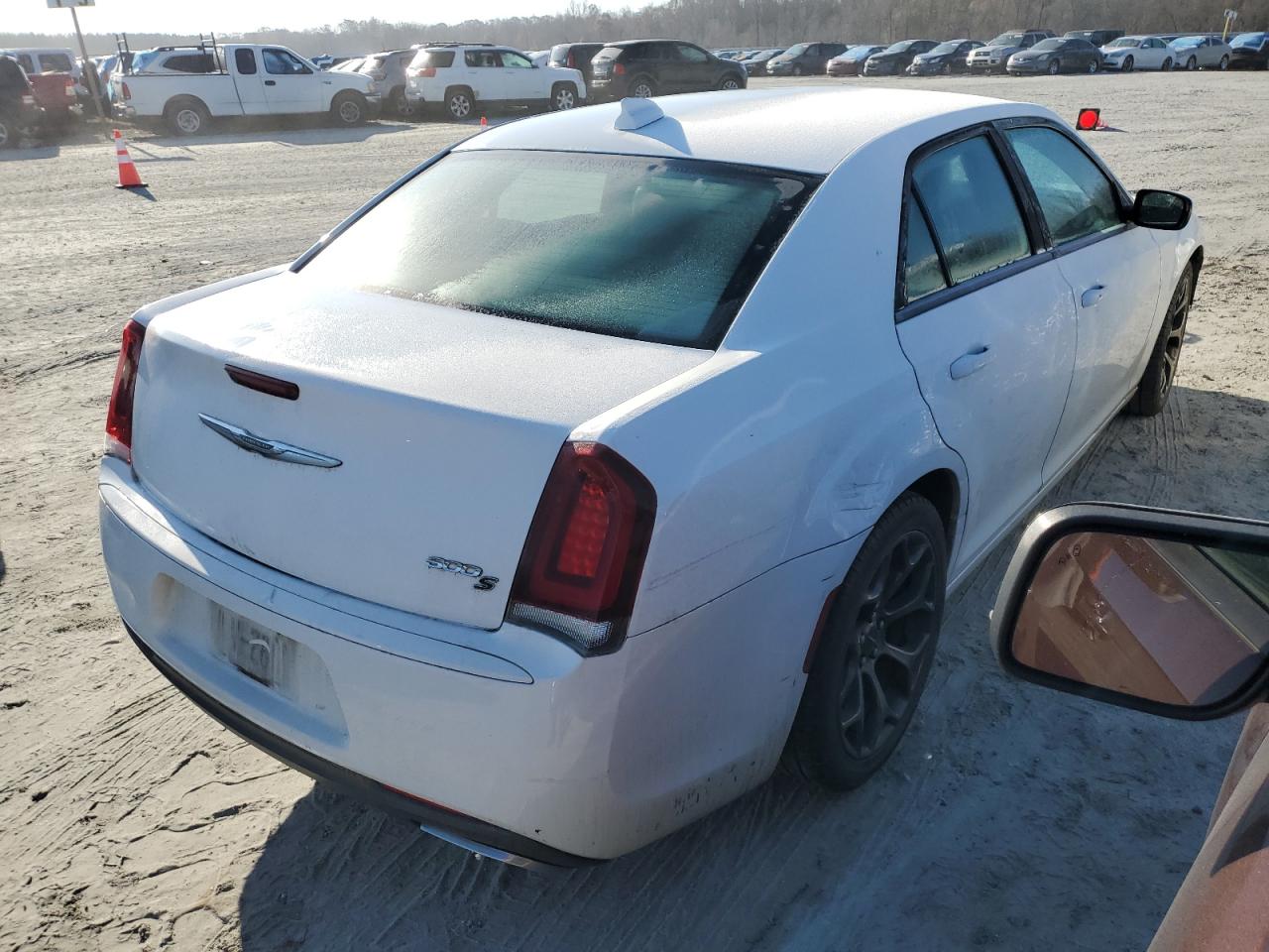 2016 Chrysler 300 - Image 3