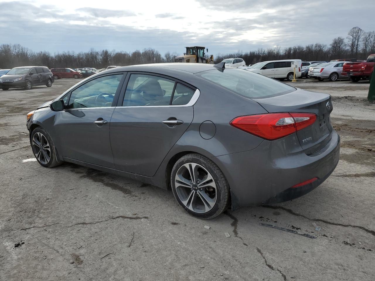 VIN KNAFZ4A88E5064984 2014 KIA FORTE no.2