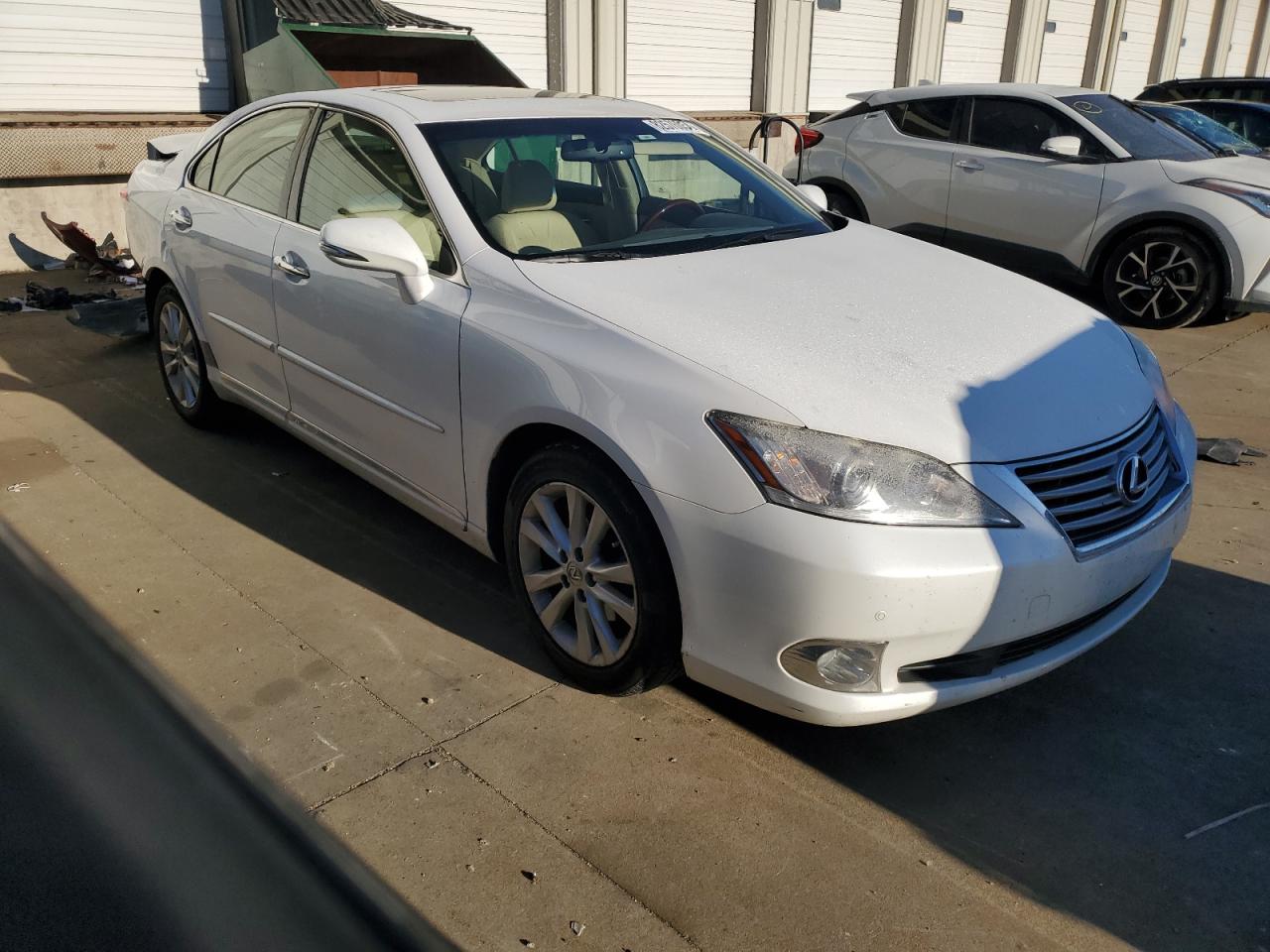 2011 Lexus ES - Image 4