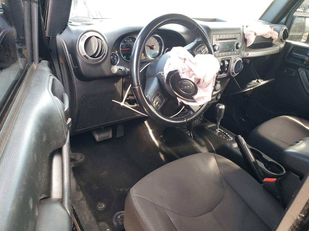 2017 Jeep Wrangler - Image 8