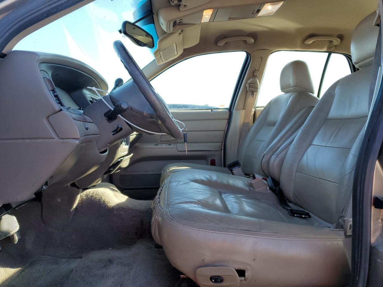 2003 Ford Crown Victoria - Image 7