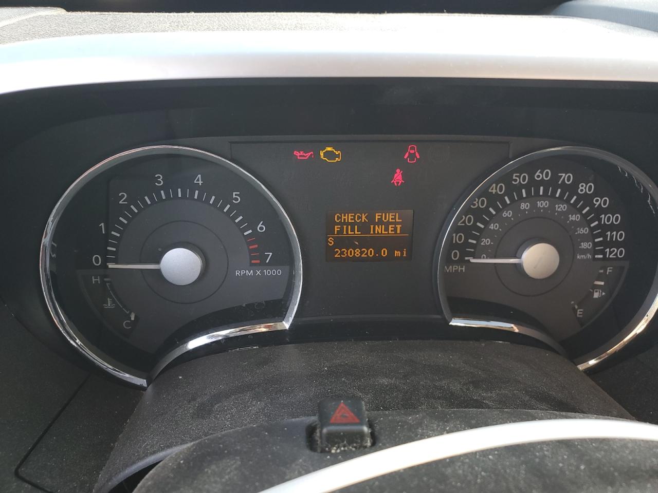 2010 Mercury Mountaineer - Image 9