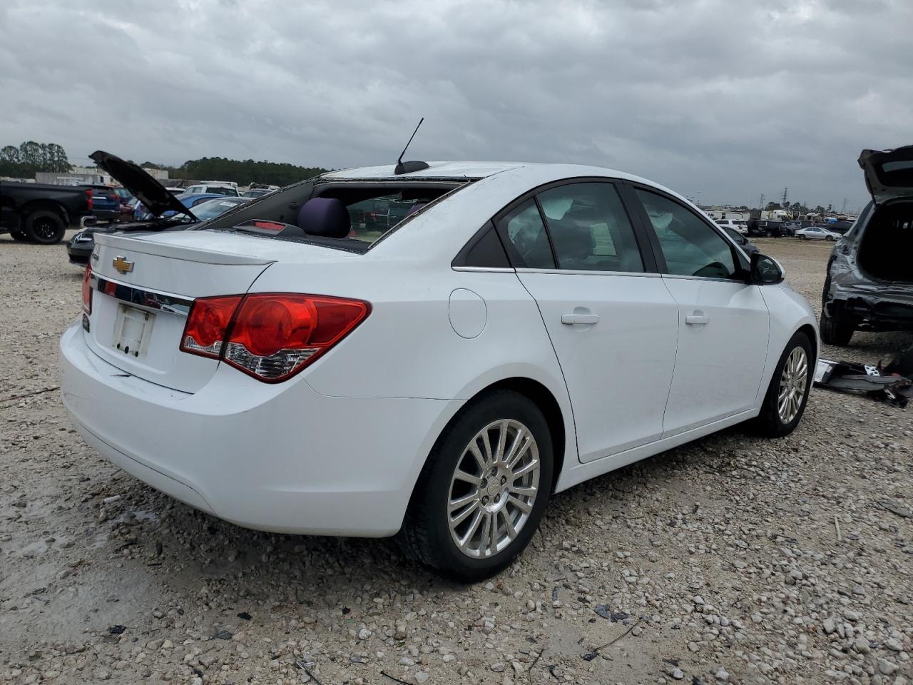 2015 Chevrolet Cruze - Image 3