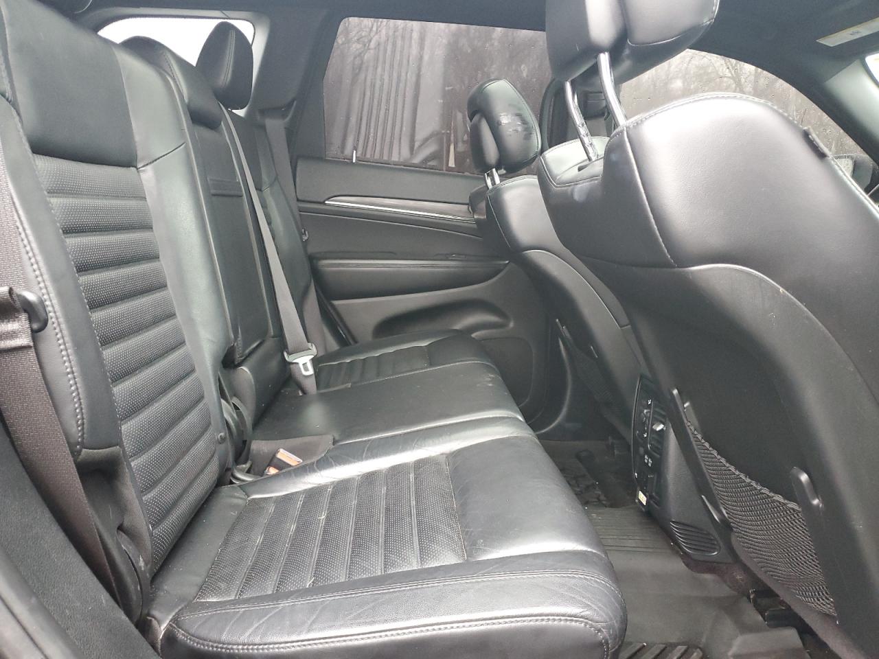 2019 Jeep Grand Cherokee - Image 11