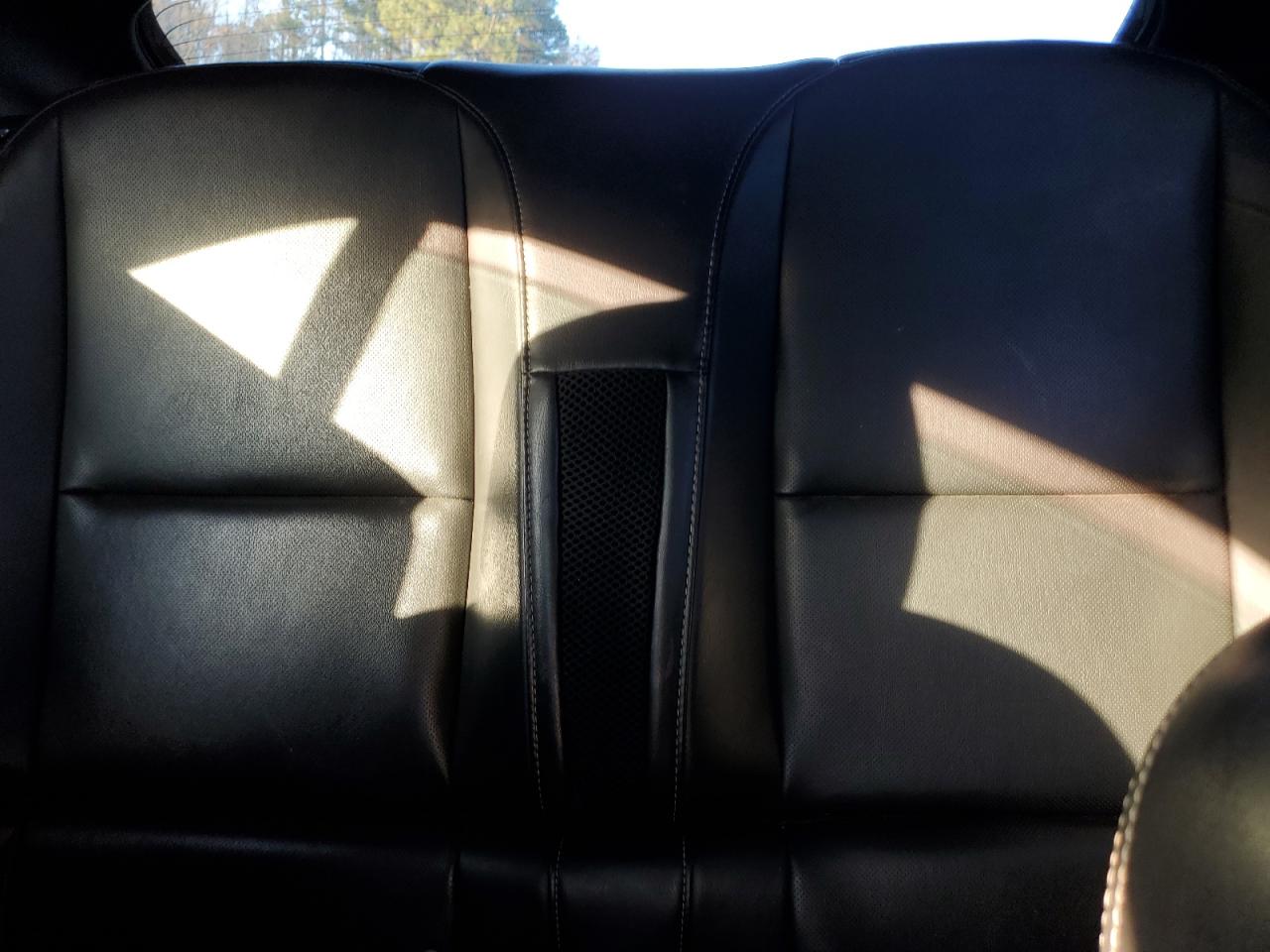 2015 Chevrolet Camaro - Image 10