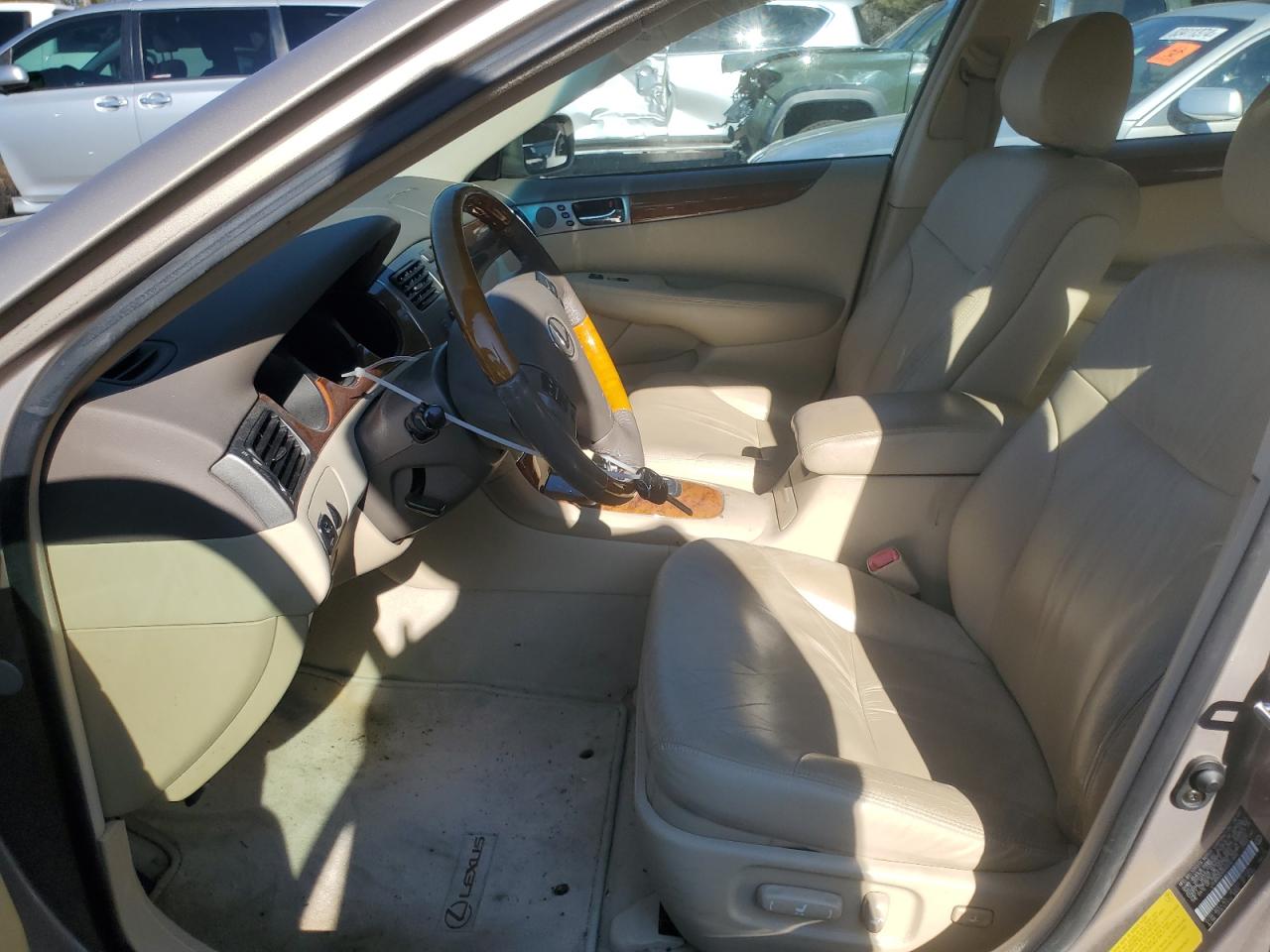 2005 Lexus ES - Image 7