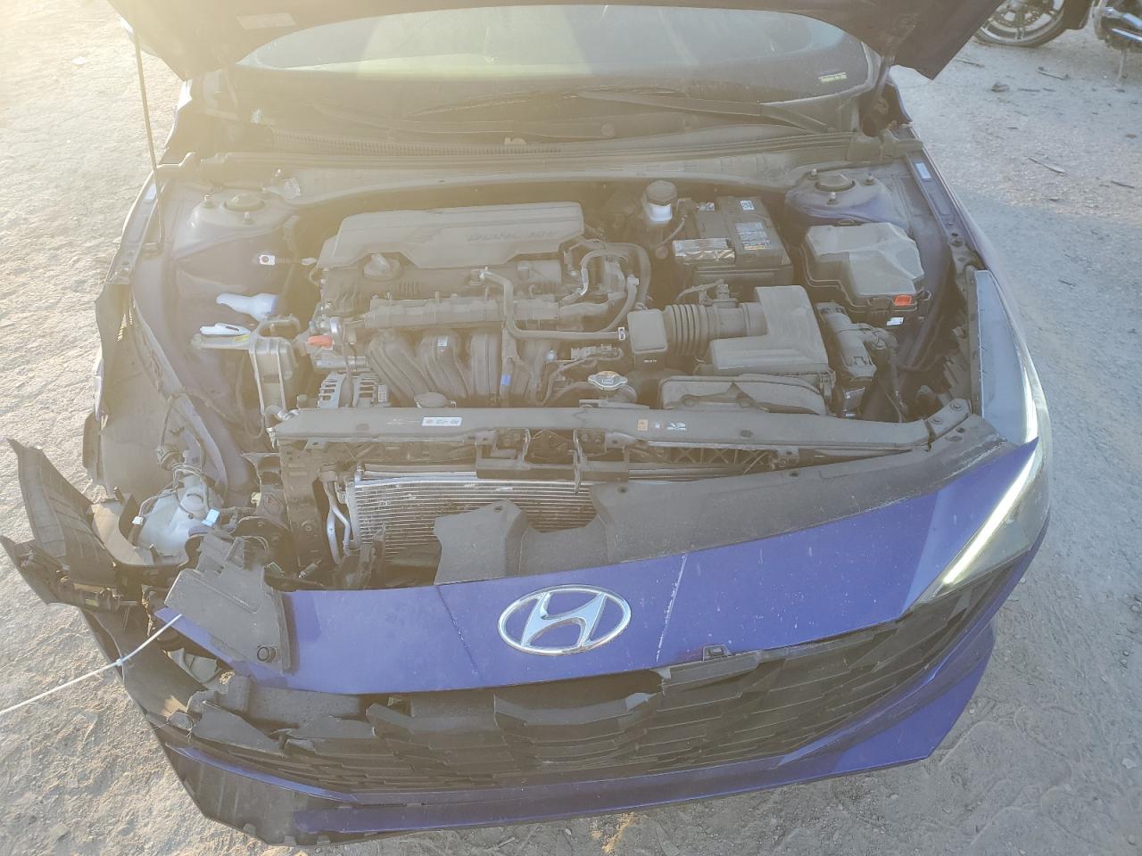 2023 Hyundai Elantra - Image 11