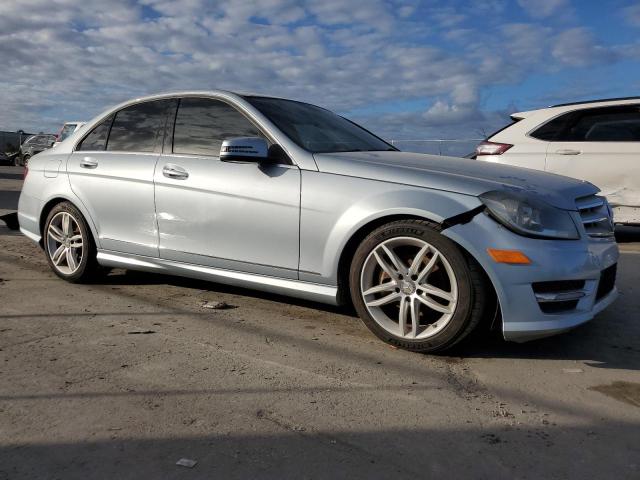 Sedans MERCEDES-BENZ C-CLASS 2013 Granatowy