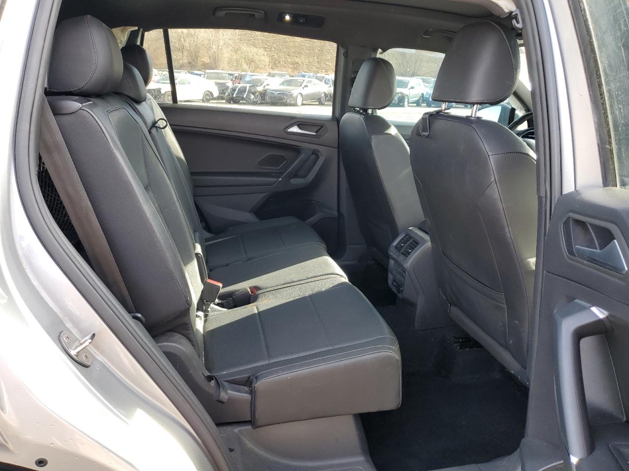 2020 Volkswagen Tiguan - Image 10